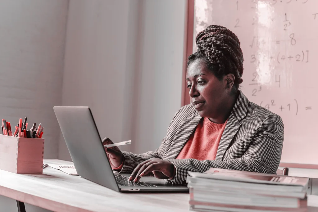 Classes hybrides, apprentissage numérique et avenir de l'enseignement