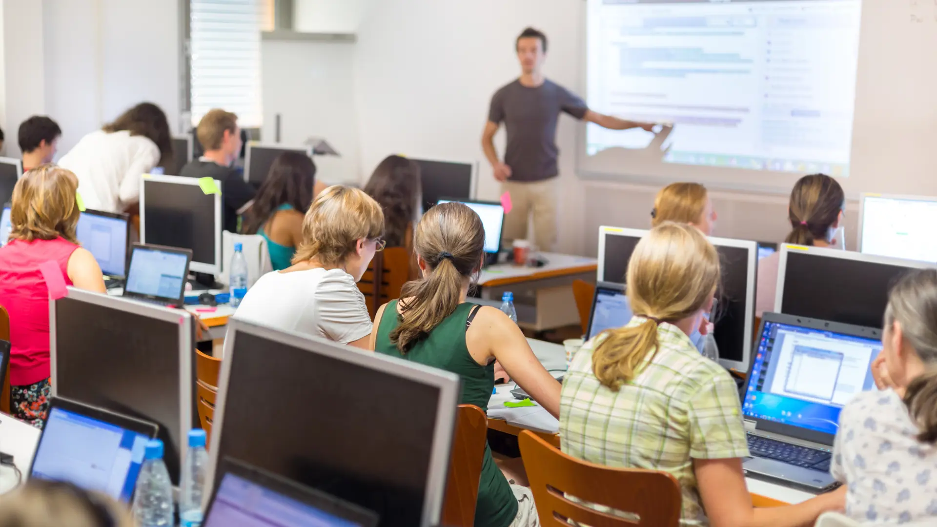 How School Management Systems Facilitate Online Learning in Universities - Cover